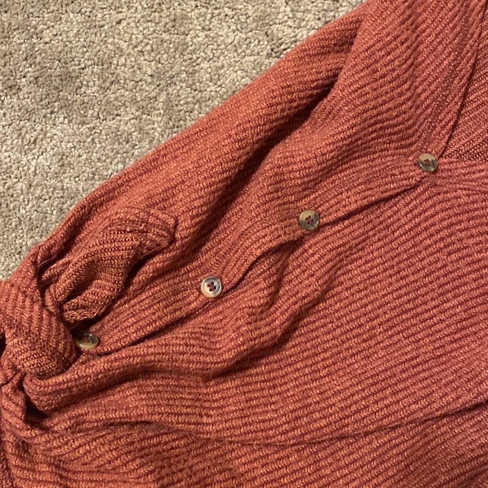 American Eagle Top - Picture 4 of 5